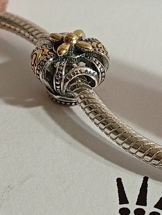 Charm Corona Reale
