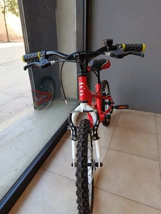 Bicicleta infantil B-PRO roja 16