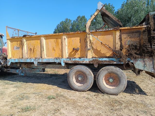 Esparcidor de estiércol COMPAR