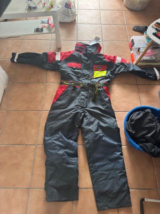 Traje de Flotación Mullion Negro/Rojo