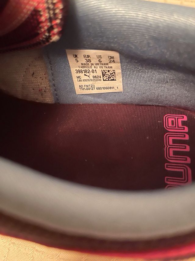 Zapatillas Puma Moradas y Rosas