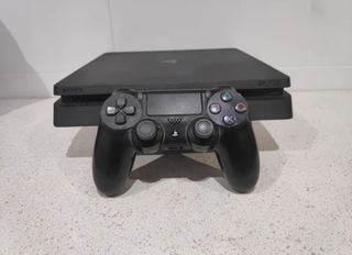 PS4 1TB Negra con Mando