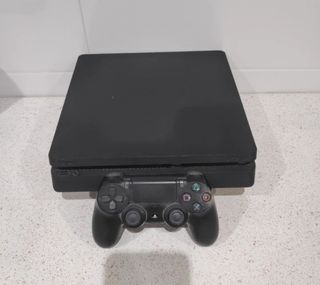 PS4 1TB Negra con Mando