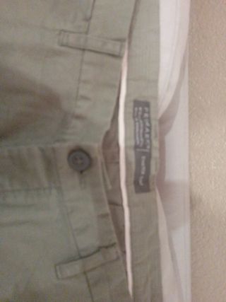 Pantalón chino hombre verde oliva