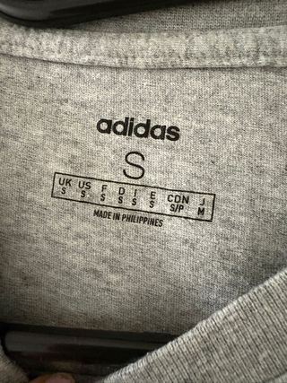 Camiseta Adidas gris talla S
