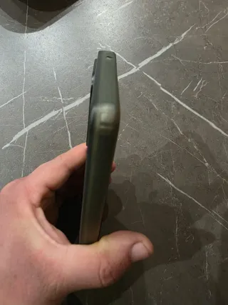 Cover iPhone 16 con disegno