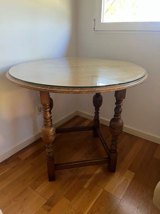 Mesa redonda con cristal