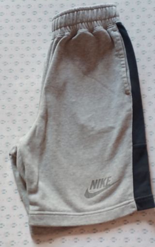 Pantalon corto Nike gris niño Talla M