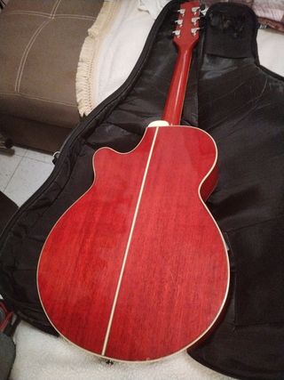 Guitarra Electroacústica Japonesa