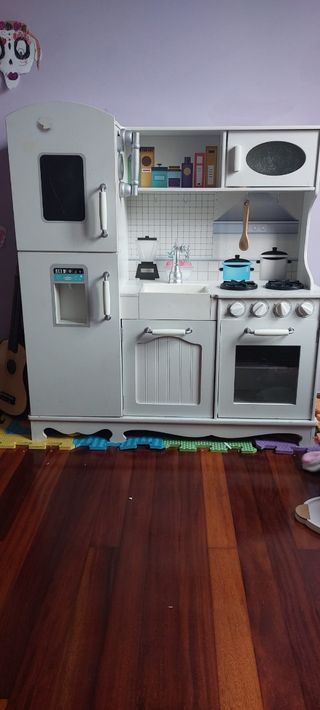Cocina de juguete de madera