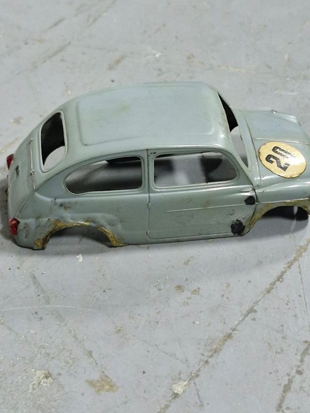 Scalextric carroceria seat600 gris exin