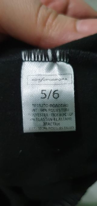 Completo bimba: leggings neri e maglia