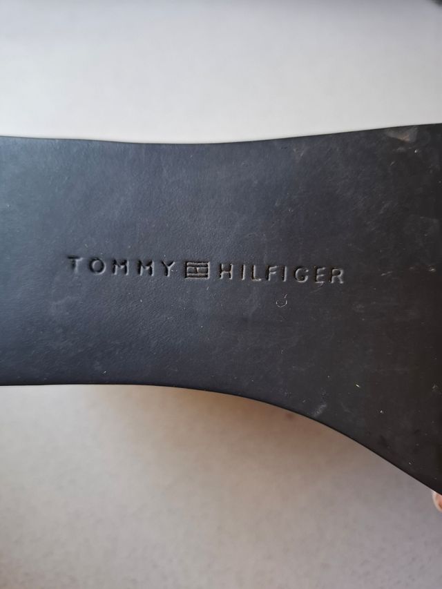 Sandalias Tommy Hilfiger Plataforma Negras y Beige