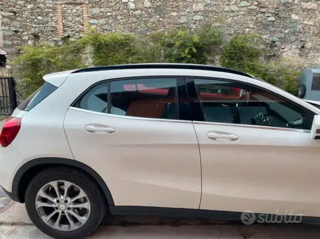 Mercedes-Benz GLA 2015