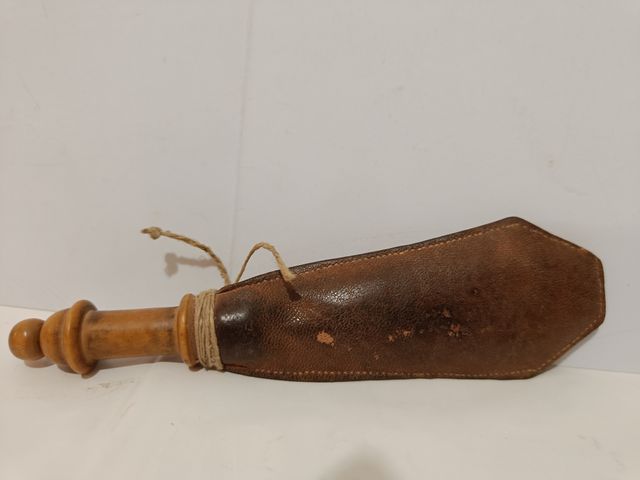 Cizalla esquilar y silbato  de pastor antiguo