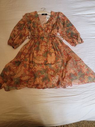 Vestido floral Mango manga abullonada
