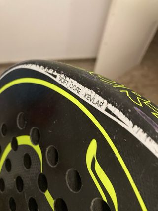 Pala de pádel Vibor-A Black Mamba