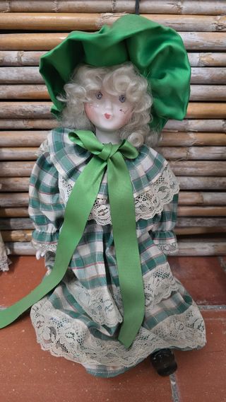 3 bambole antiche in porcellana