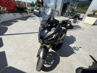 Honda X-ADV Negra