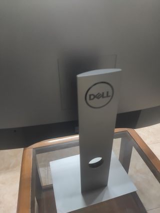 Monitor Dell U2719DC No encender. La pantalla rota