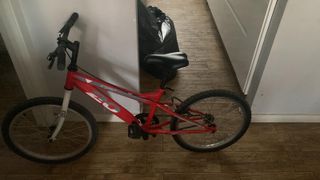 Una Bicicleta roja