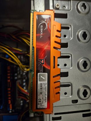 Intel 3450 msi z77a-g43 8GB Gskill Criao usb.