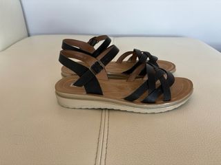 Sandalias negras talla 40