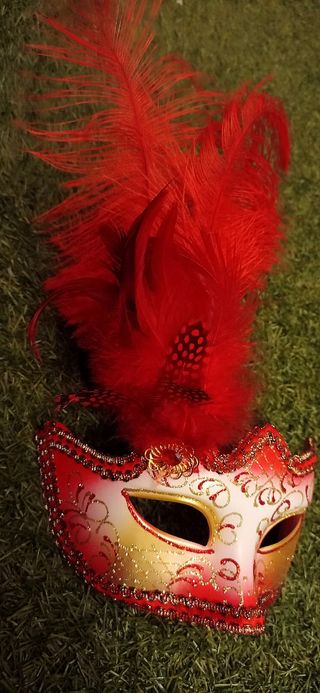 Máscara Veneciana NUEVA con Plumas 17x30cm