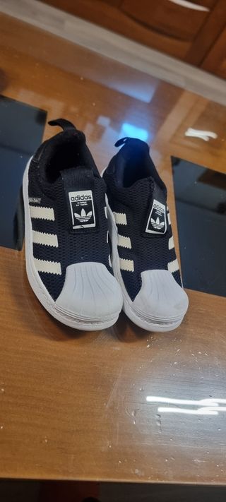 Zapatillas Adidas niña/niño número 30