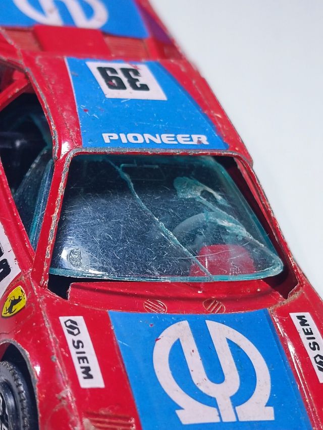 FERRARI 308 GTB 1/43 BURAGO