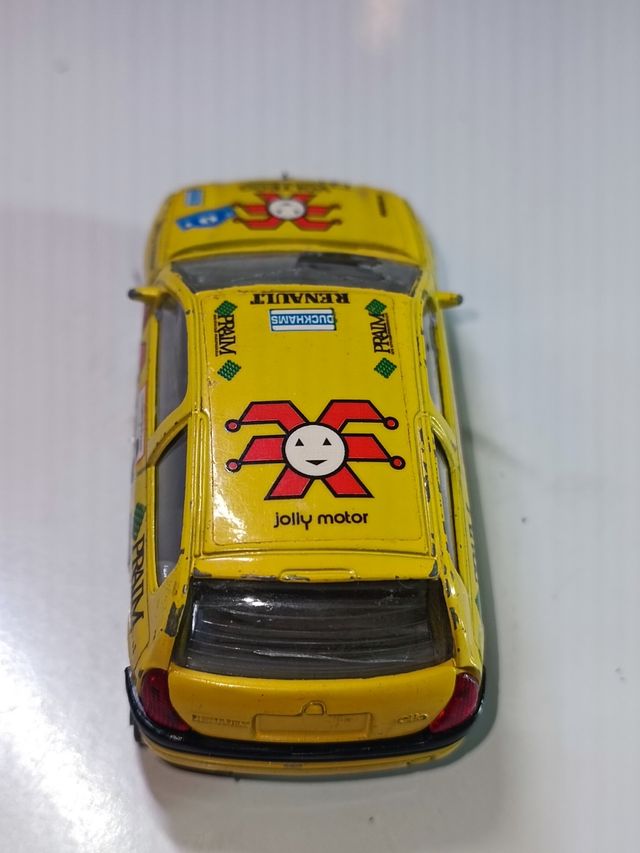 RENAULT CLIO 1/43 BURAGO