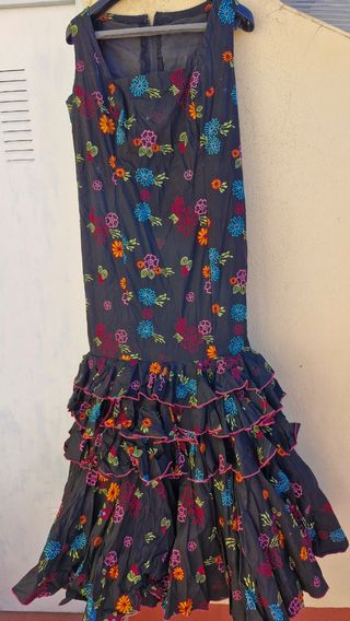Vestido flamenco negro con flores