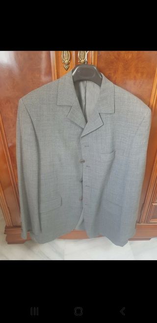 Americana de caballero gris