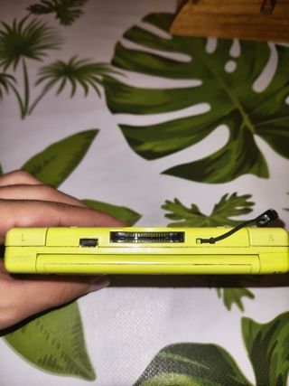 Nintendo DS Lite Amarilla + Cargador
