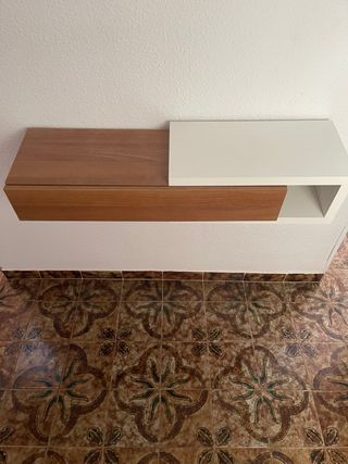 Mueble recibidor madera y blanco