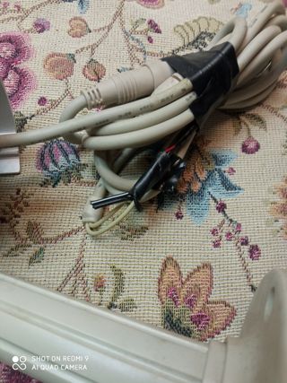 Cámara de vigilancia con su soporte