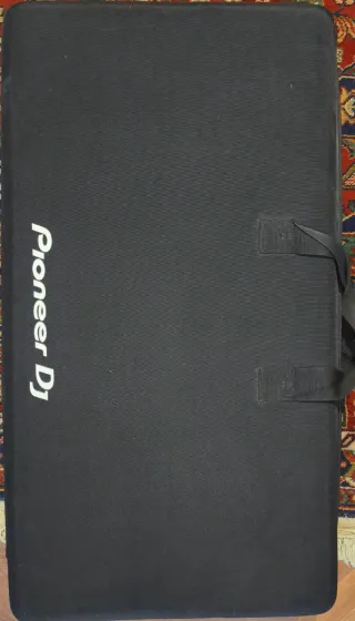 Controladora DJ Pioneer XDJ-XZ Negra con funda