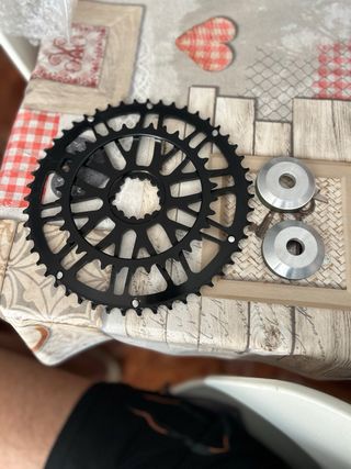 Plato de bicicleta negro