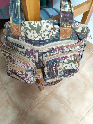 Bolso grande estampado y bufanda