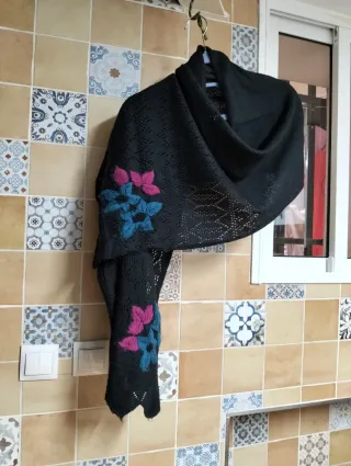 Bolso grande estampado y bufanda