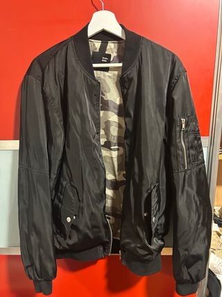 Chaqueta Bomber Bershka Negra