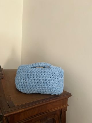 Bolso crochet azul hecho a mano