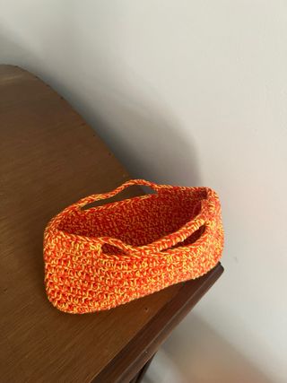 Bolso tejido a mano evento naranja y amarillo