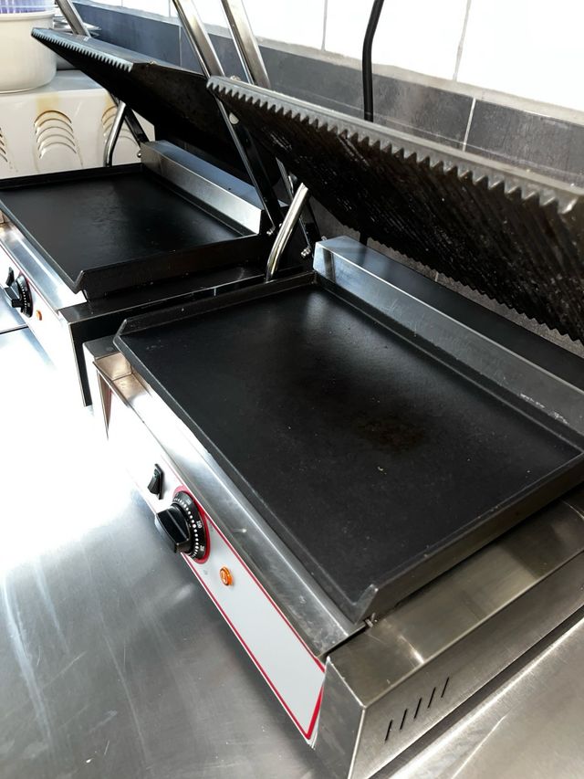 Piastra professionale elettrica