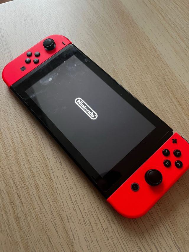 Nintendo Switch Rossa Usata con Dock