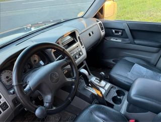 Mitsubishi Montero 2006