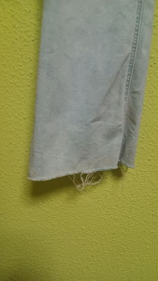Pantalón vaquero campana