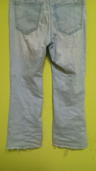 Pantalón vaquero campana