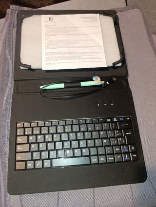 Funda Tablet 9.7-10.2 con Teclado