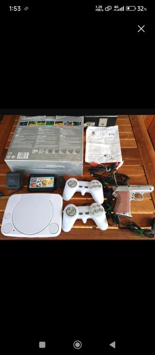 Consola PlayStation Blanca con Accesorios años 80